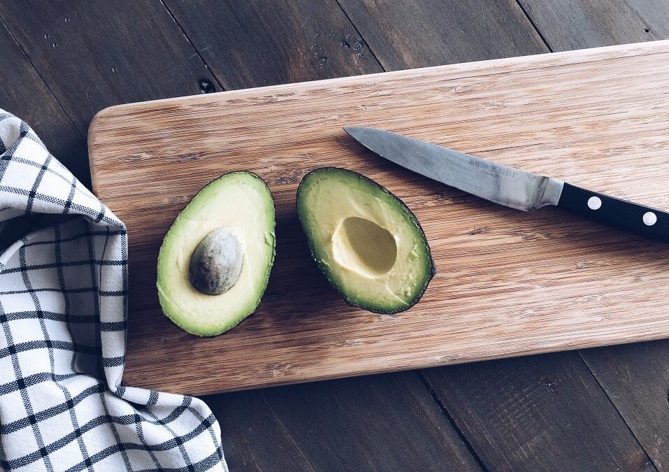 3 Reasons Why You Should Buy a Wood Cutting Board