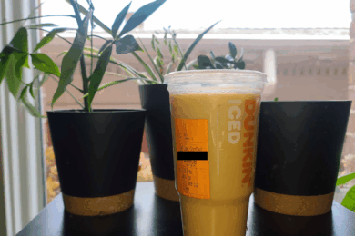 Tell Dunkin’ to stop handing out receipts and labels with BPS!